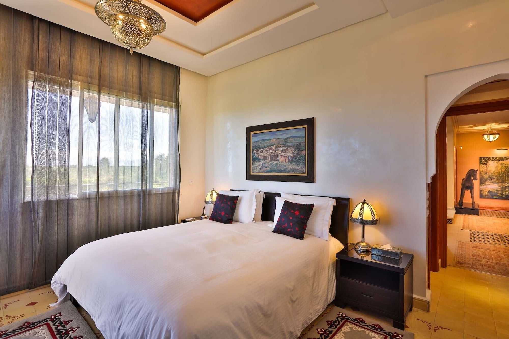 DELUXE, DOUBLE BED, MOUNTAIN VIEW