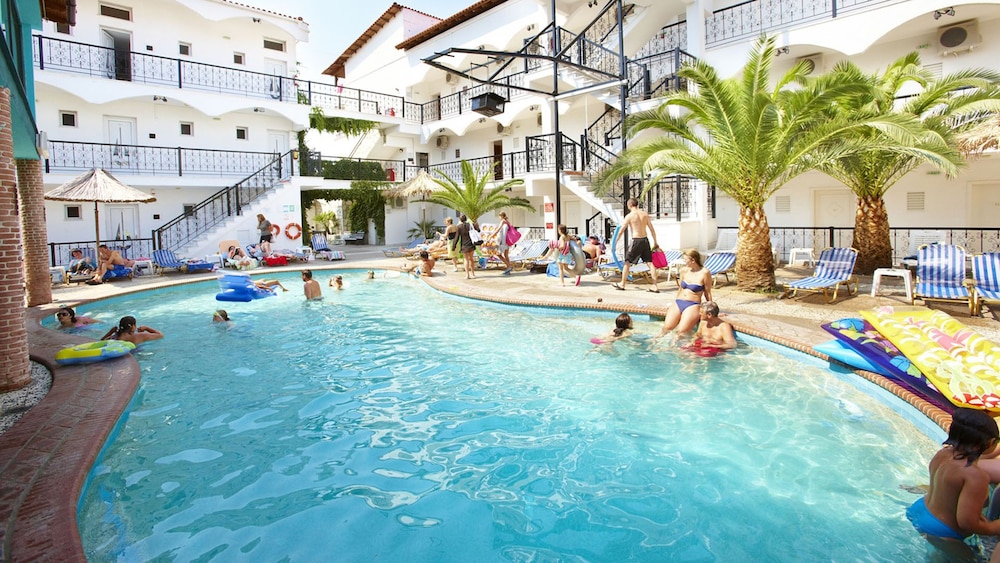 Hanioti Grand Victoria 37/50