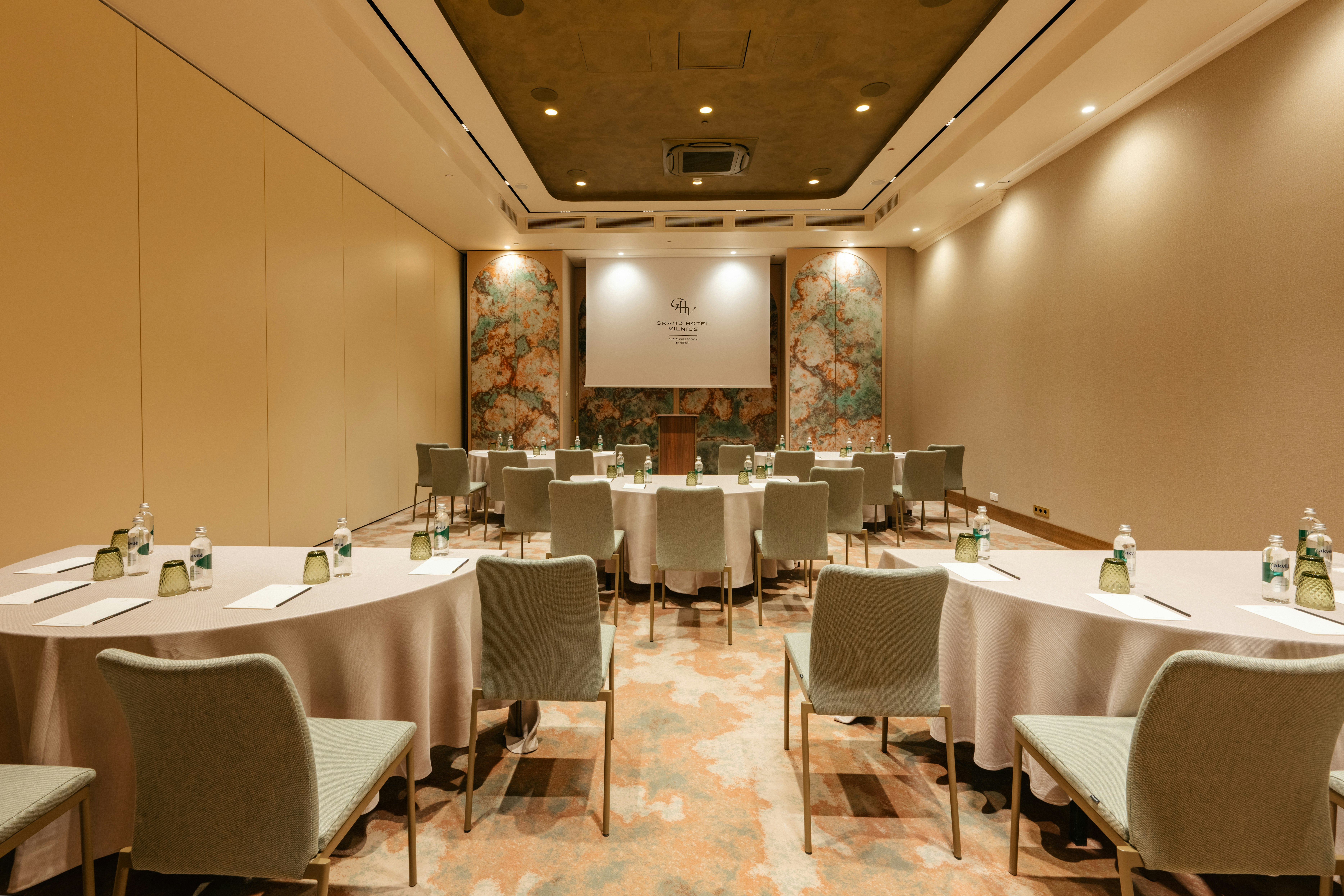 Grand Hotel Vilnius, Curio Collection by Hilton 42/47
