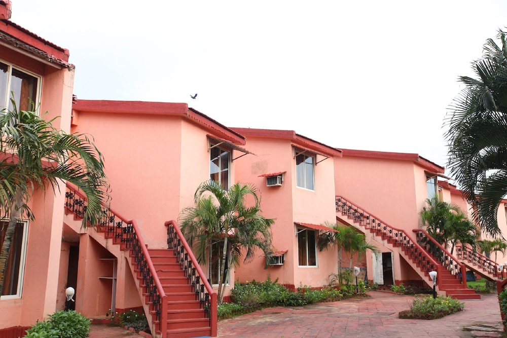The Byke Old Anchor Beach Resort and Spa 2/64