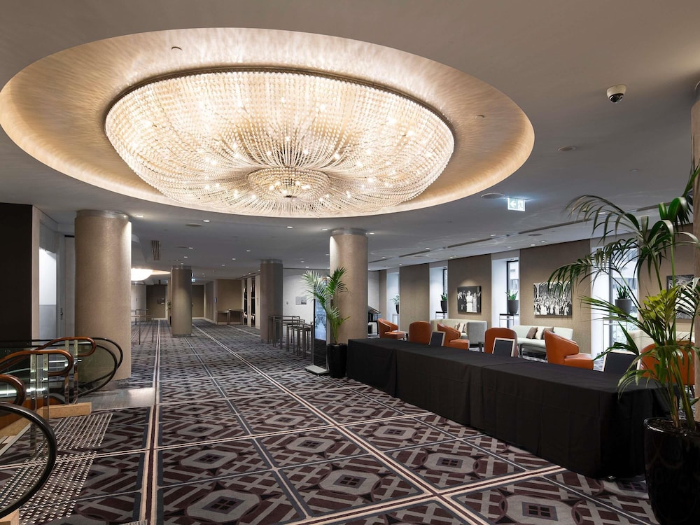 Sofitel Sydney Wentworth 13/70