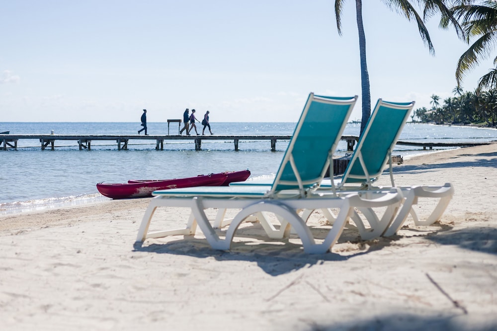 Sapphire Beach Resort 61/77