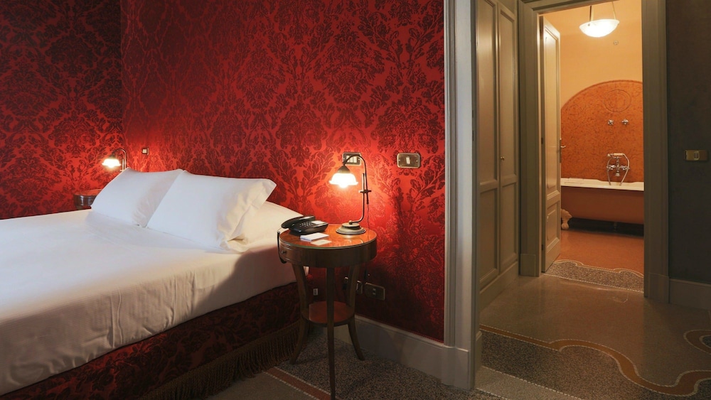 Hotel Locarno 39/73