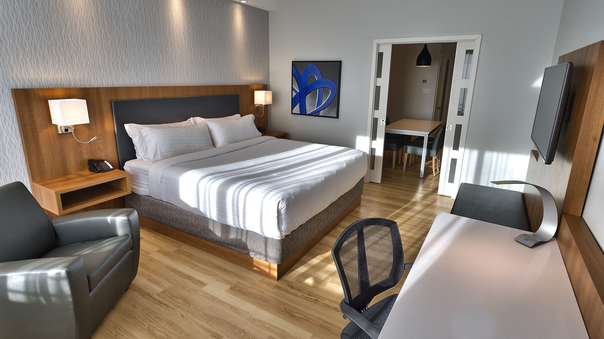 Suite, King Bed