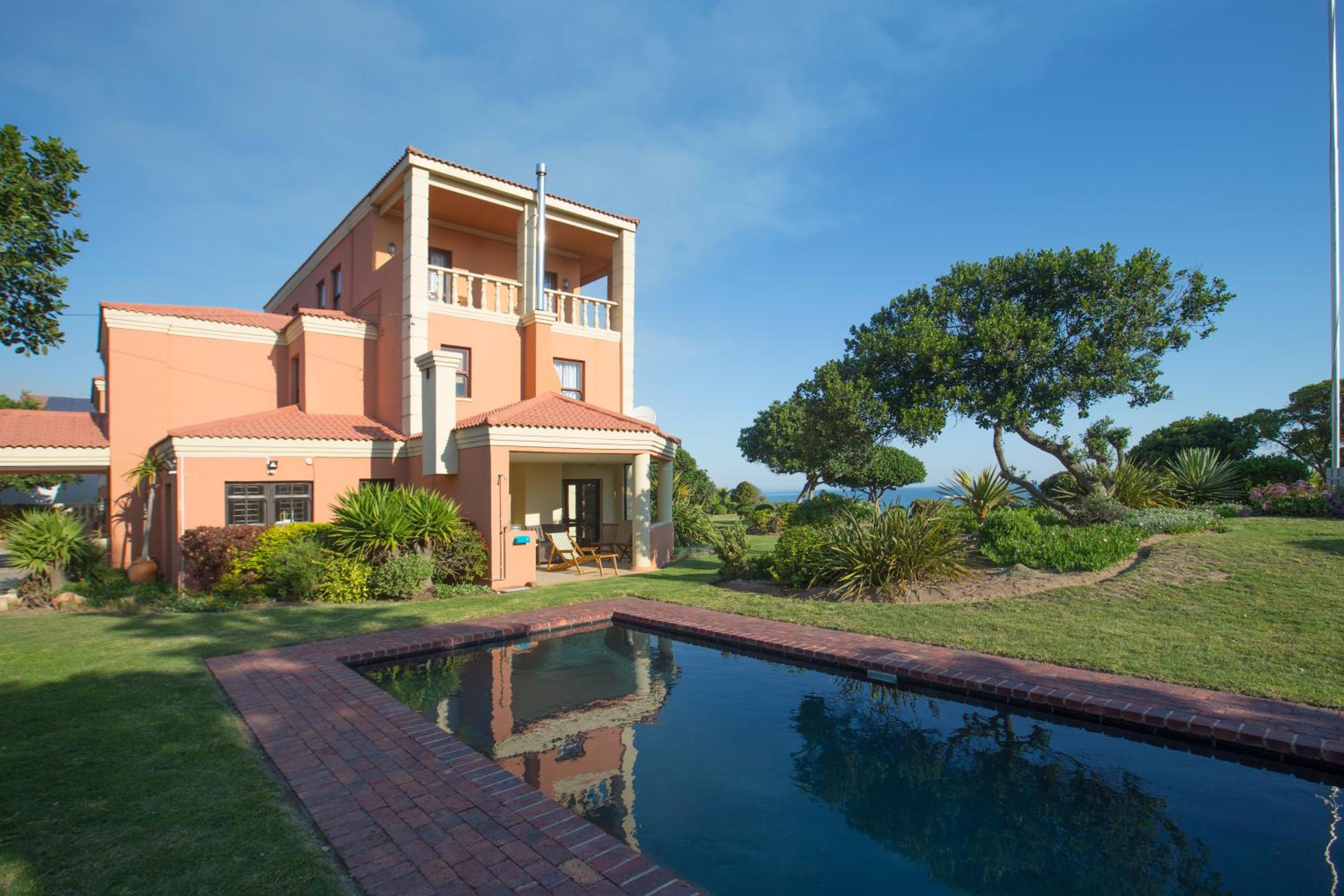 The Tuscany Guesthouse 5/24
