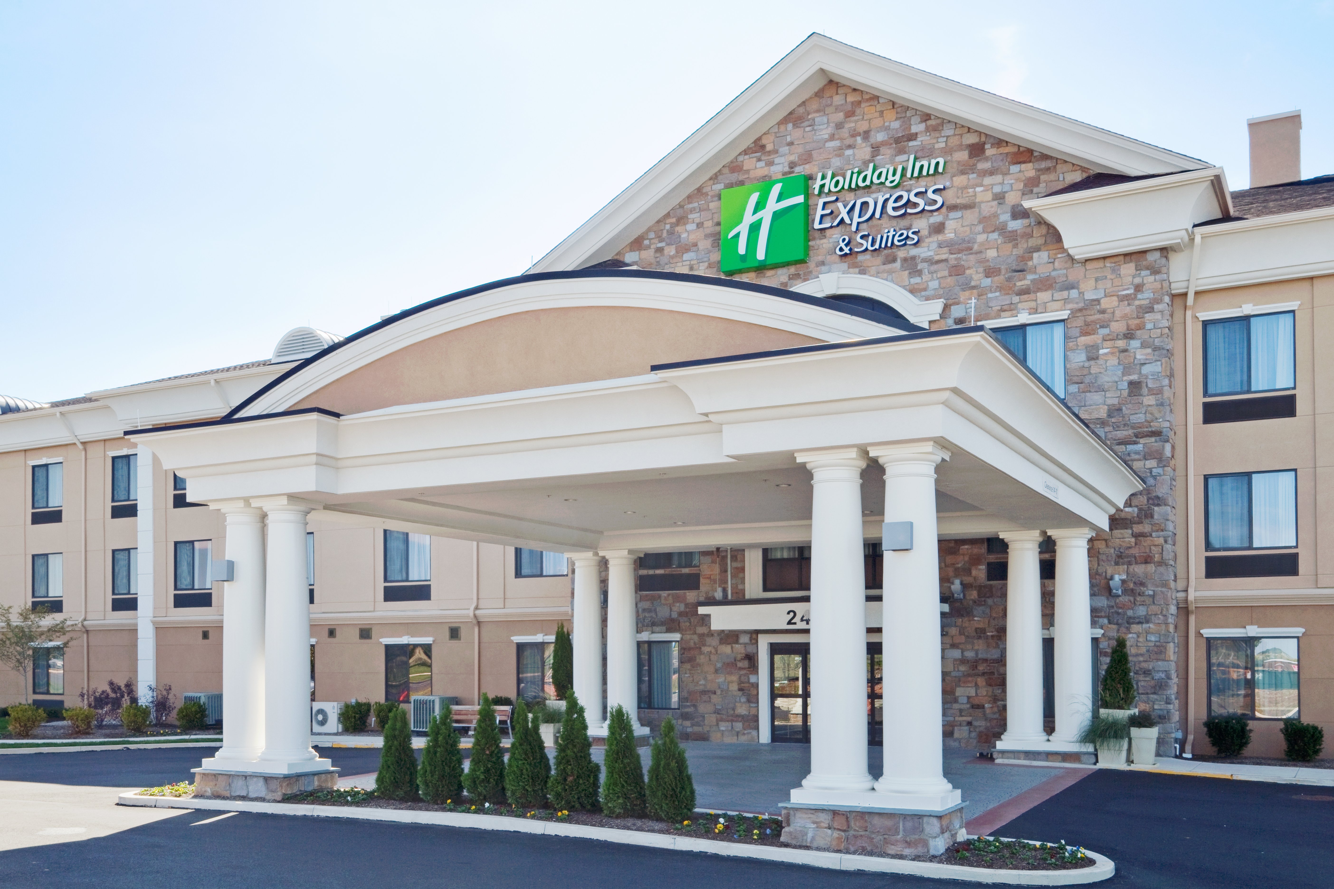 Holiday Inn Express Suites Warminster Horsham 7/63