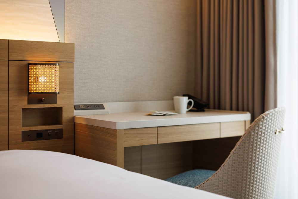 Jr East Hotel Mets Premier Makuhari Toyosuna 50/50