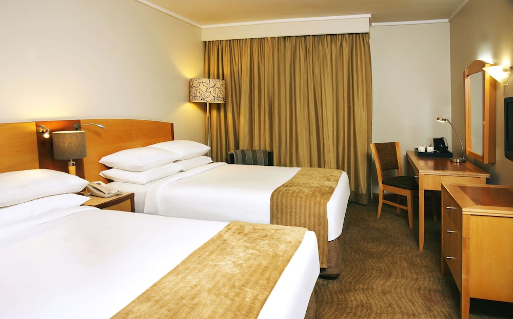 Garden Court Eastgate 15/34