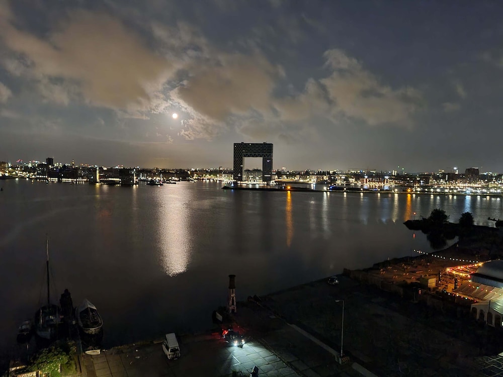 Faralda Crane Hotel Amsterdam 44/50