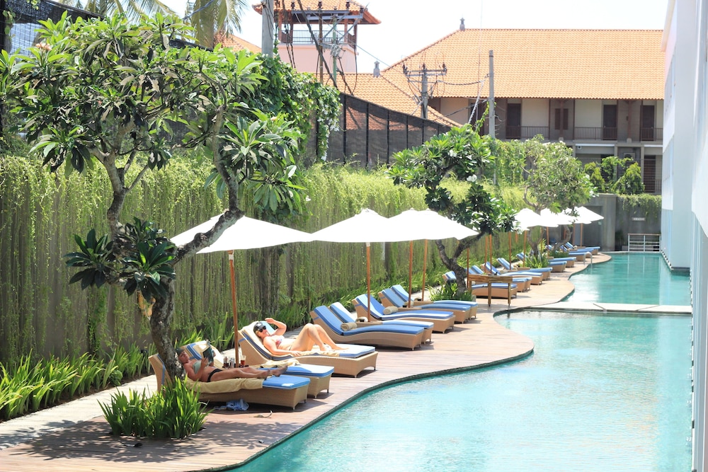 Ossotel Legian Bali 47/51