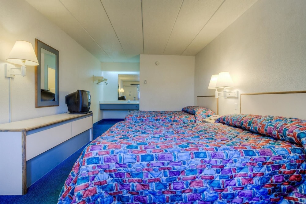 Motel6 Knoxville, TN - North 27/45
