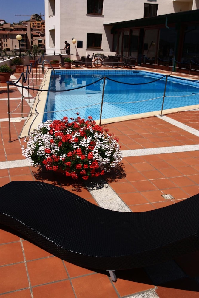 Miralonga Hotel 26/50