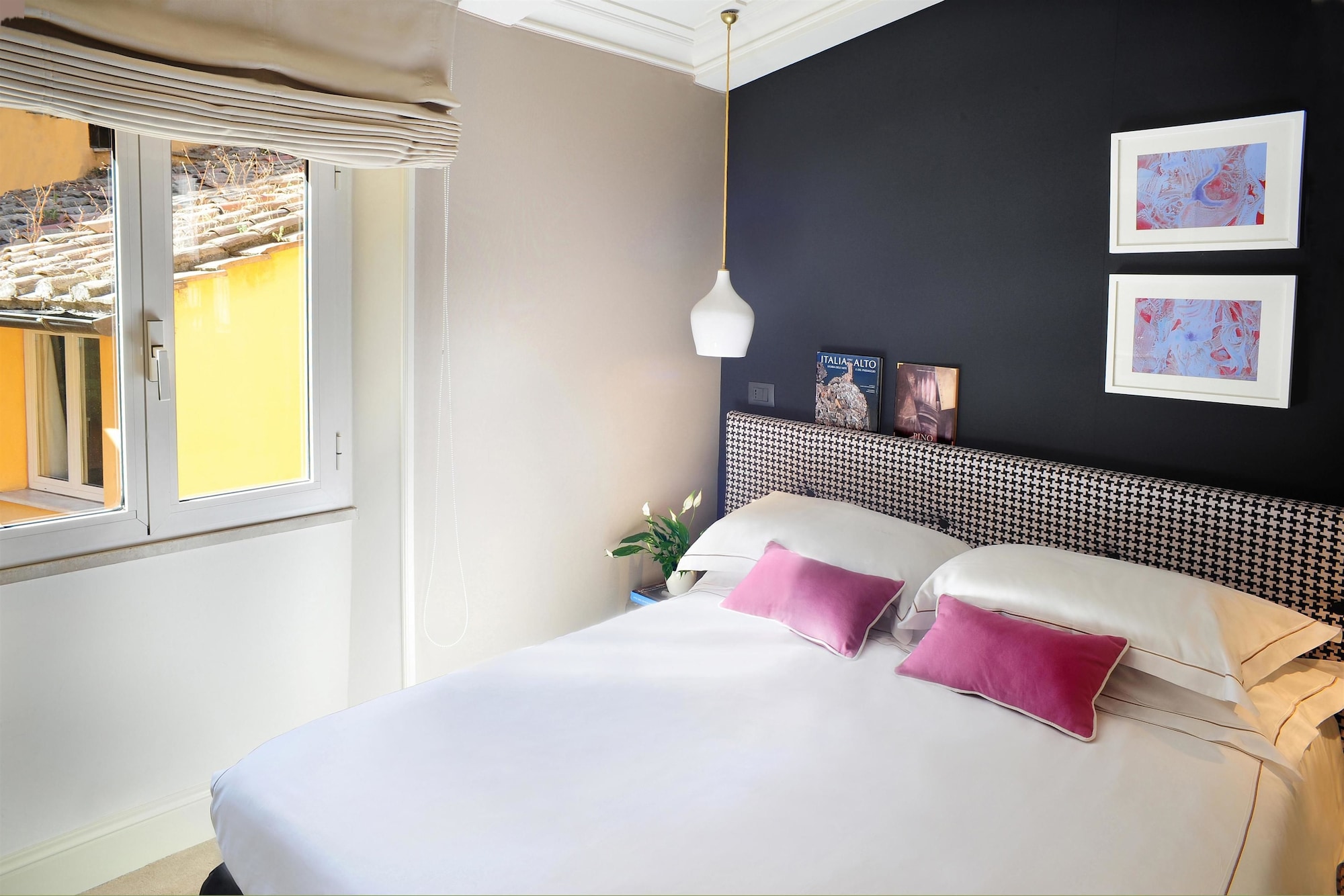 Junior Suite, Queen Bed