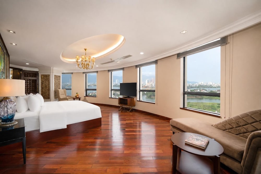 بنتهاوس فاخر بسريرين كينج، Minh Toan Galaxy Hotel,Da Nang 3/6