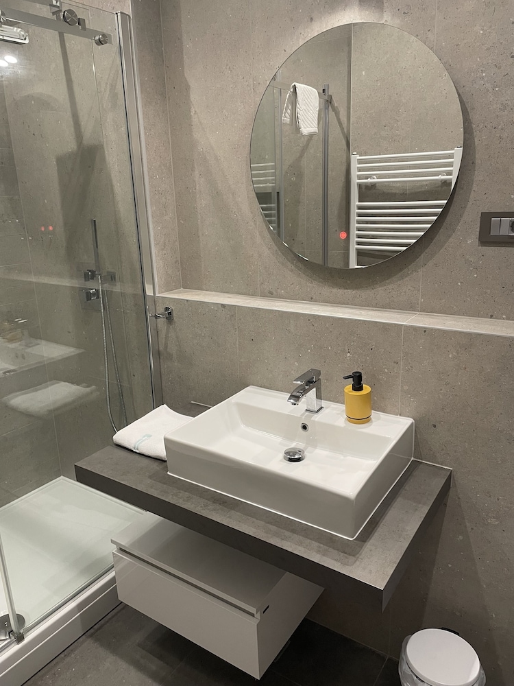 Seascape Luxury Rooms 14/14