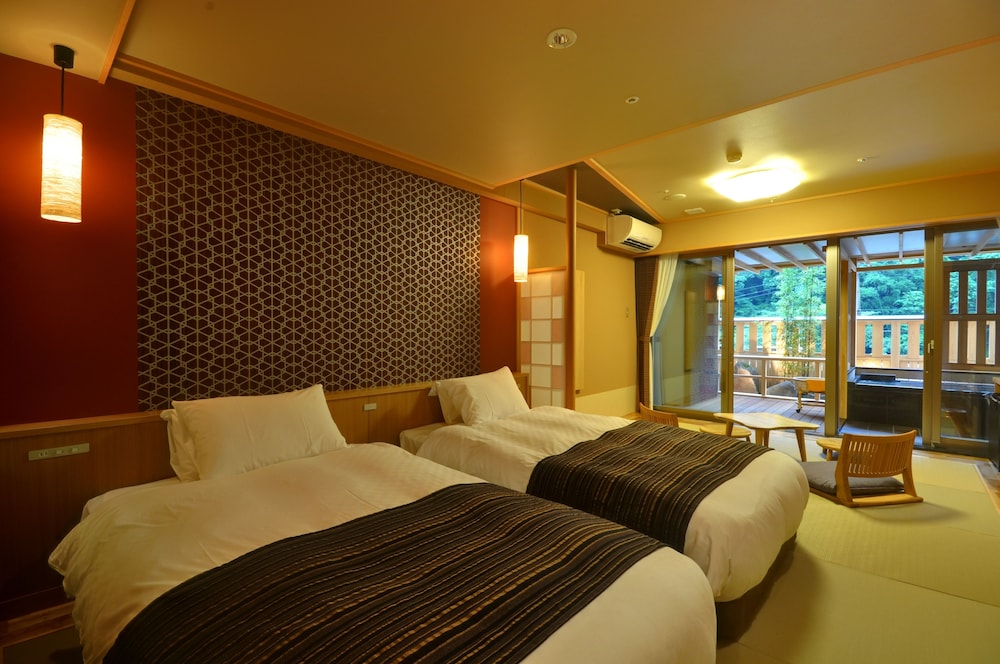 Hotel Okada 5/48