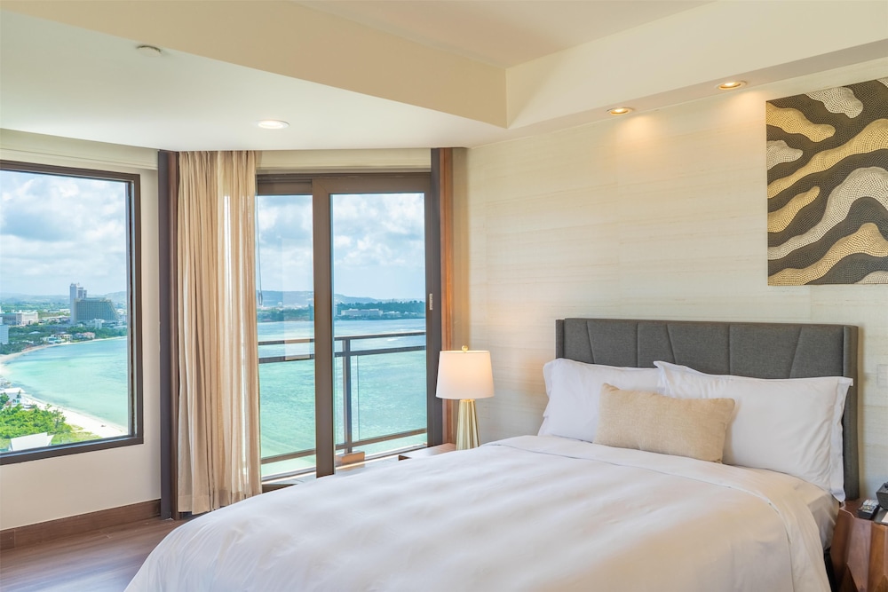 Dusit Beach Resort Guam 12/48