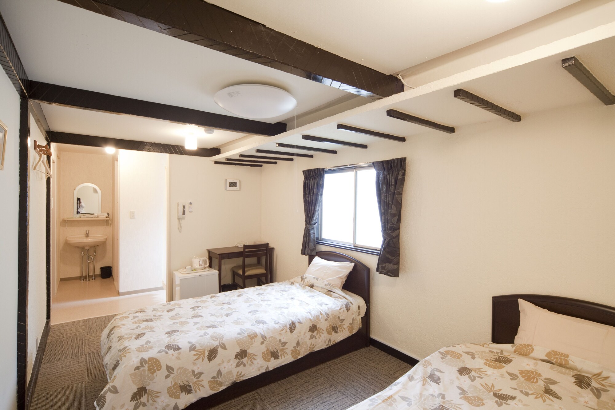 ROOM, TRIPLE, MAIN BUILDING