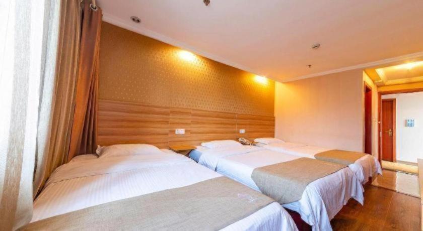 GreenTree Inn Chongqing Longhu Times Tianjie Xietaizi Subway Station Hotel 19/50