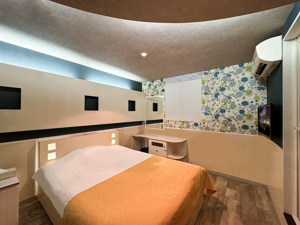 Hotel Century 5/49