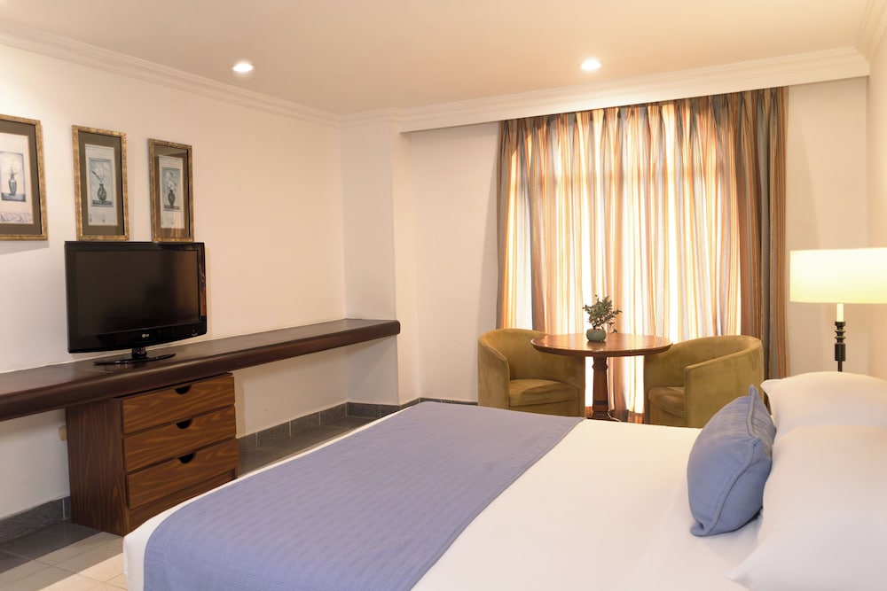 غرفة بسرير كوين، Hotel Faranda Express Puerta Del Sol Barranquilla, A Member of Radisson Individuals 6/10