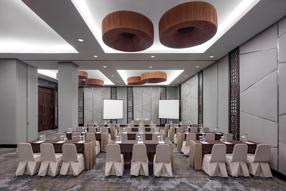 Hotel Santika Mataram 61/70