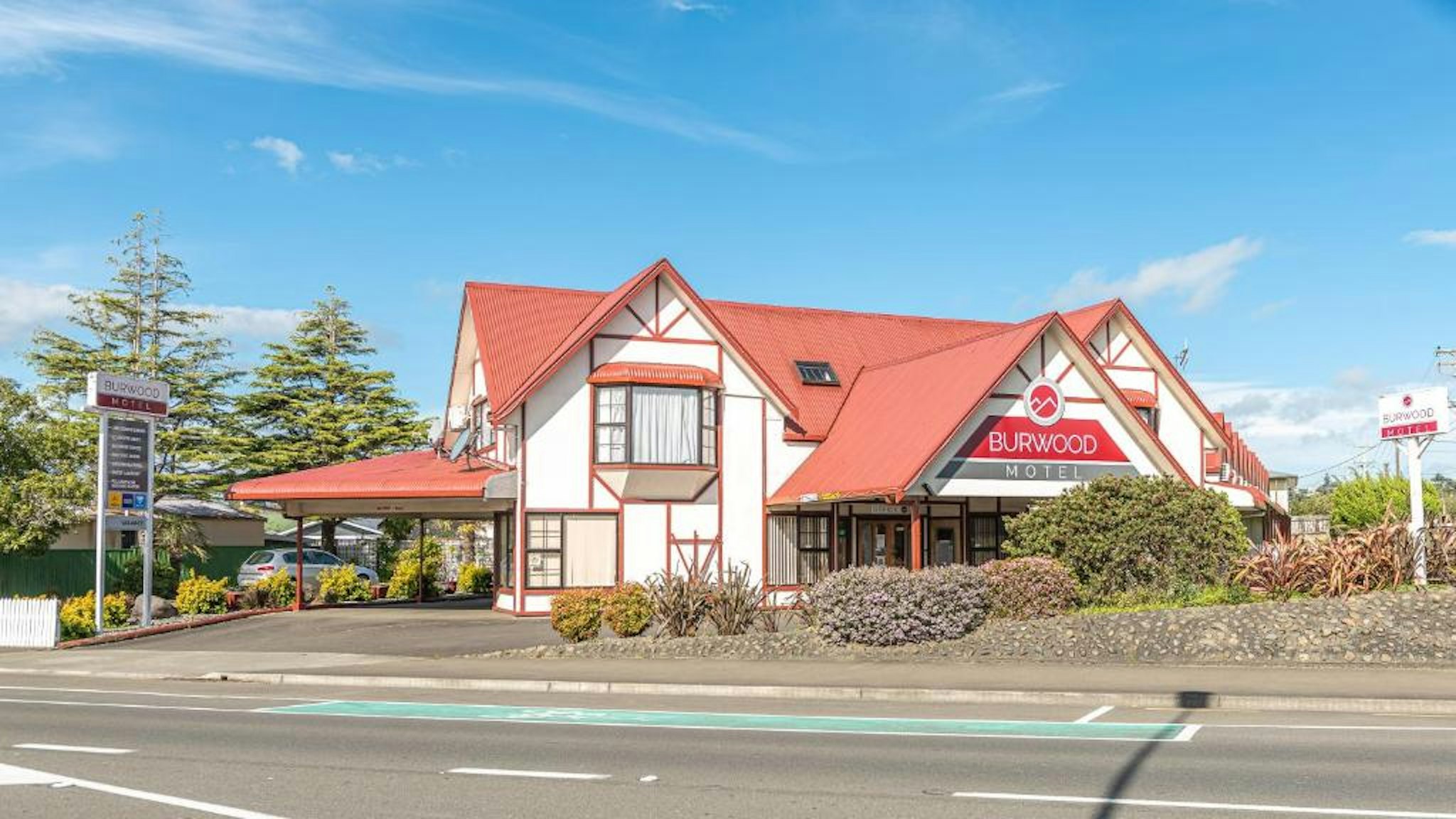 BURWOOD MANOR MOTEL 6/50