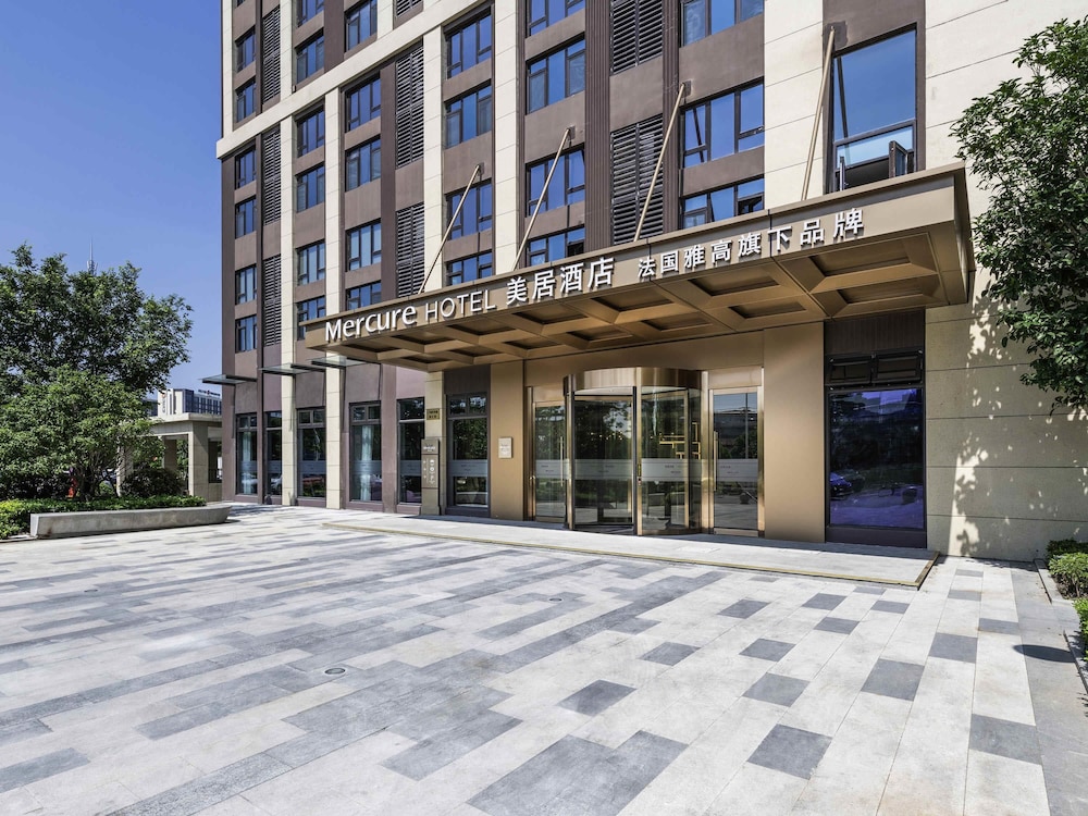 Mercure Shanghai Jiuting 43/46
