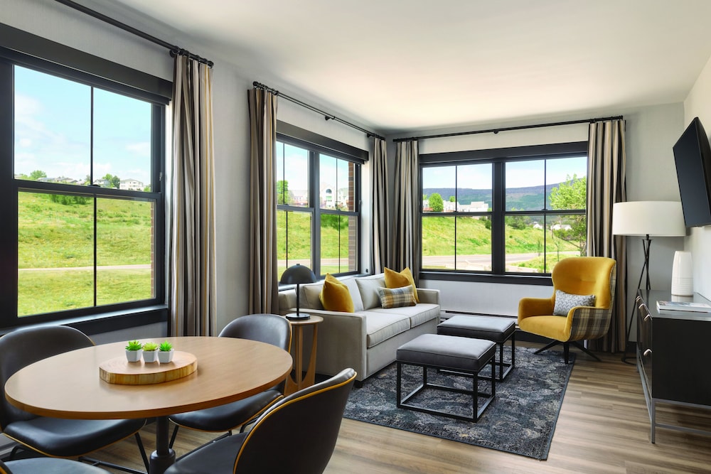 The Eddy Taproom & Hotel 34/62
