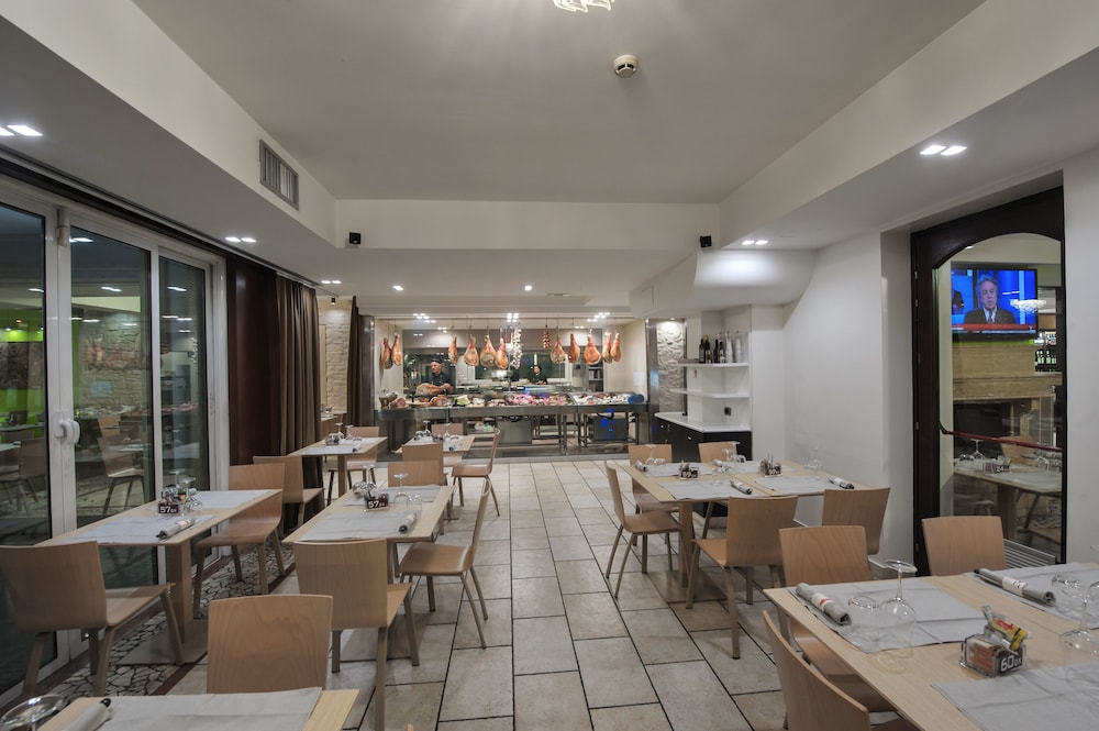 Hotel Testani 36/50