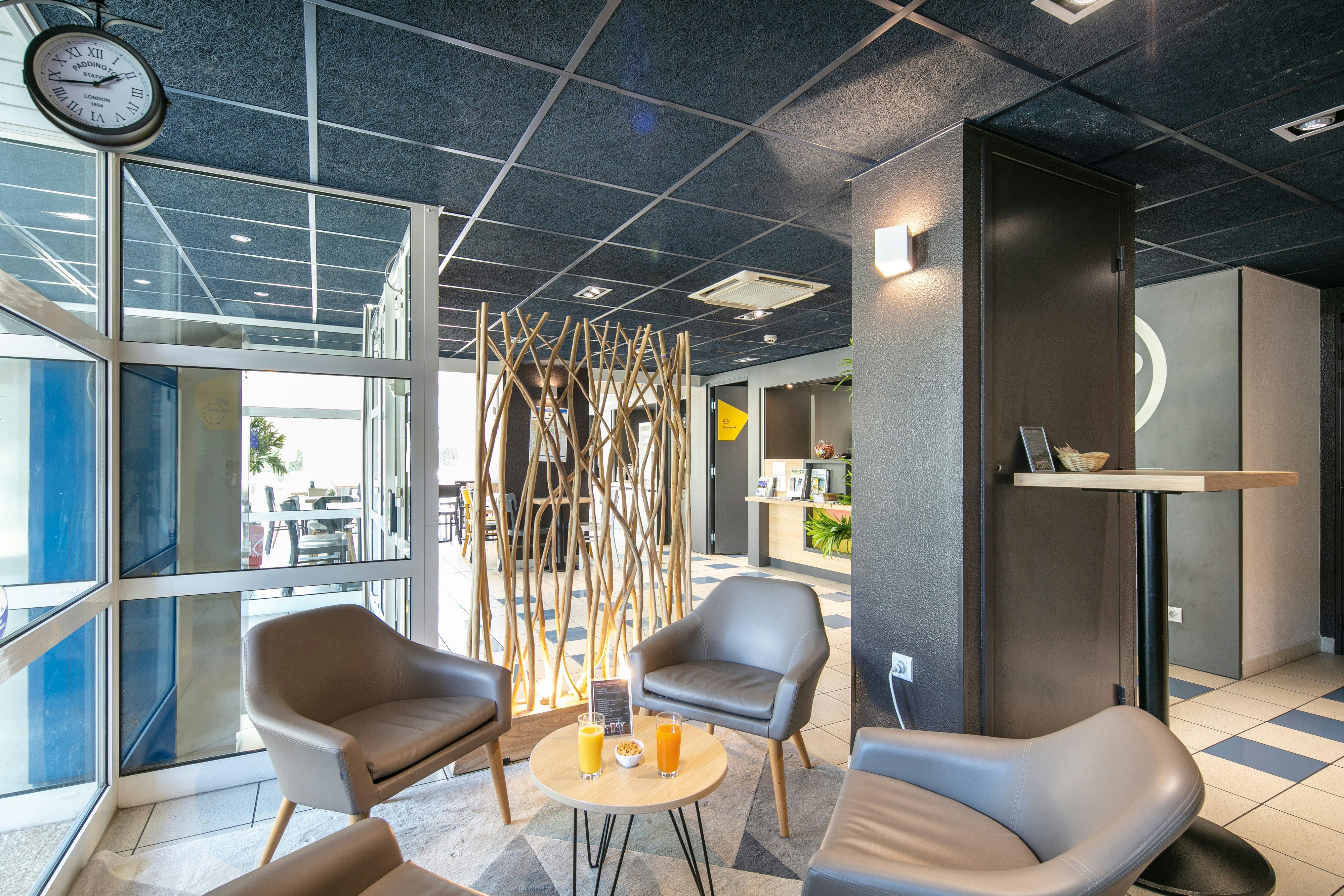 B&B Hotel Saint Jean De Maurienne 8/15