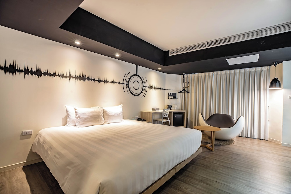 Hotel Papa Whale-Kaohsiung Formosa Boulevard 12/32