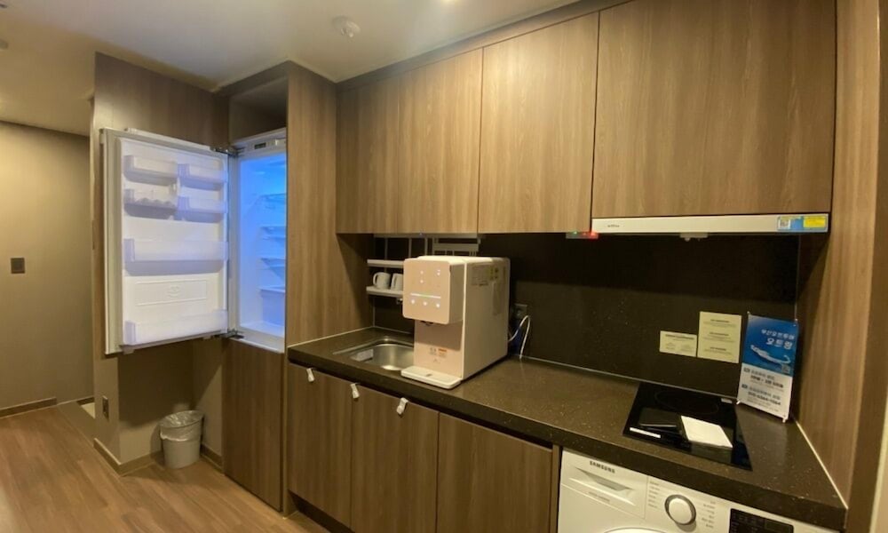 Cotice Ambassador Haeundae 3/48