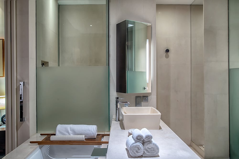 Park Hyatt 10/50