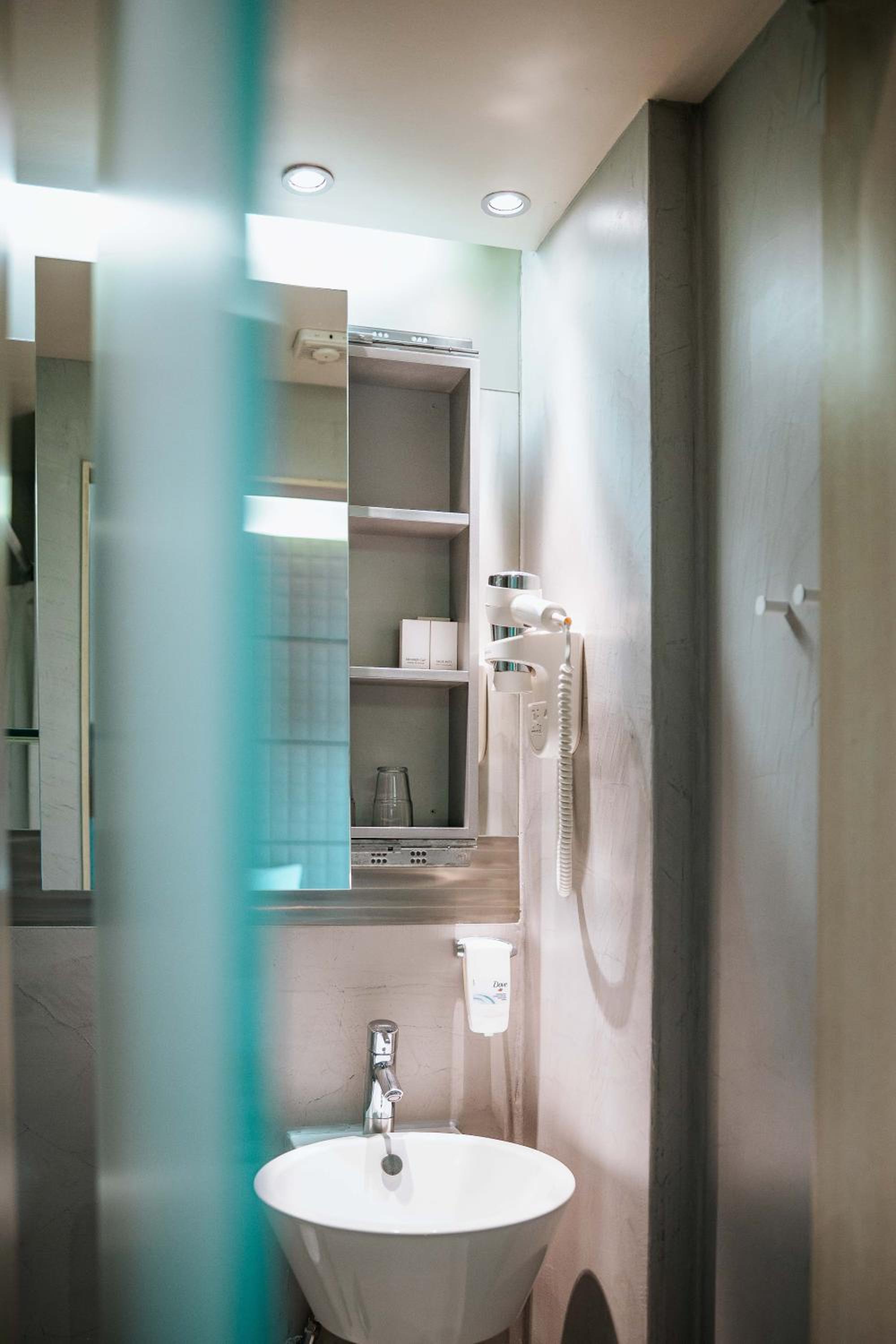 غرفة ثلاثية، Domotel Olympia Urban Chic Hotel 8/10