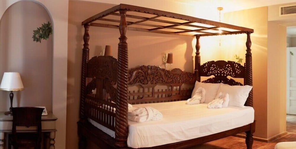 Igdeli Han Suit Otel Alacati 23/50