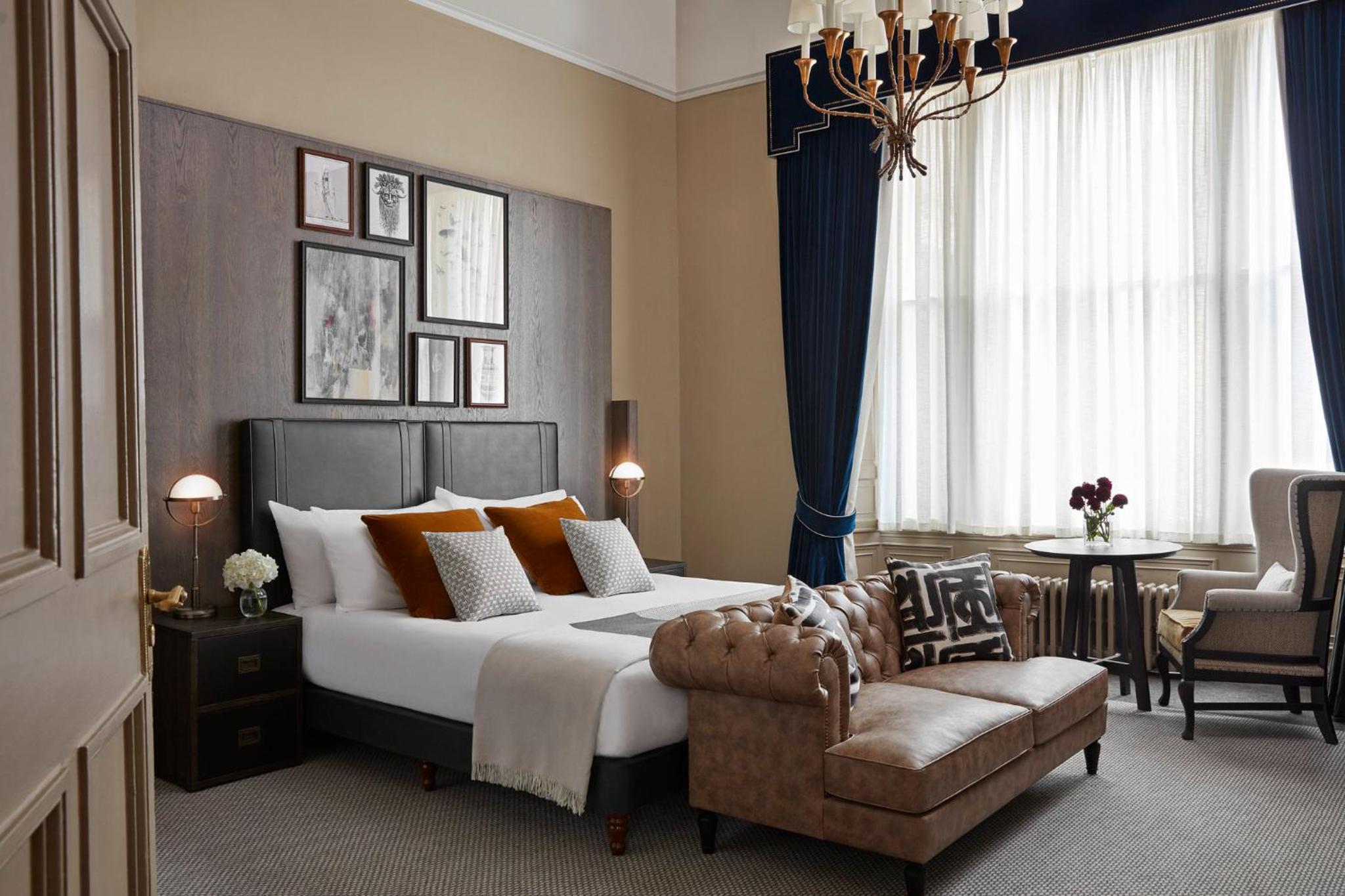 Town House, Suite, King Bed