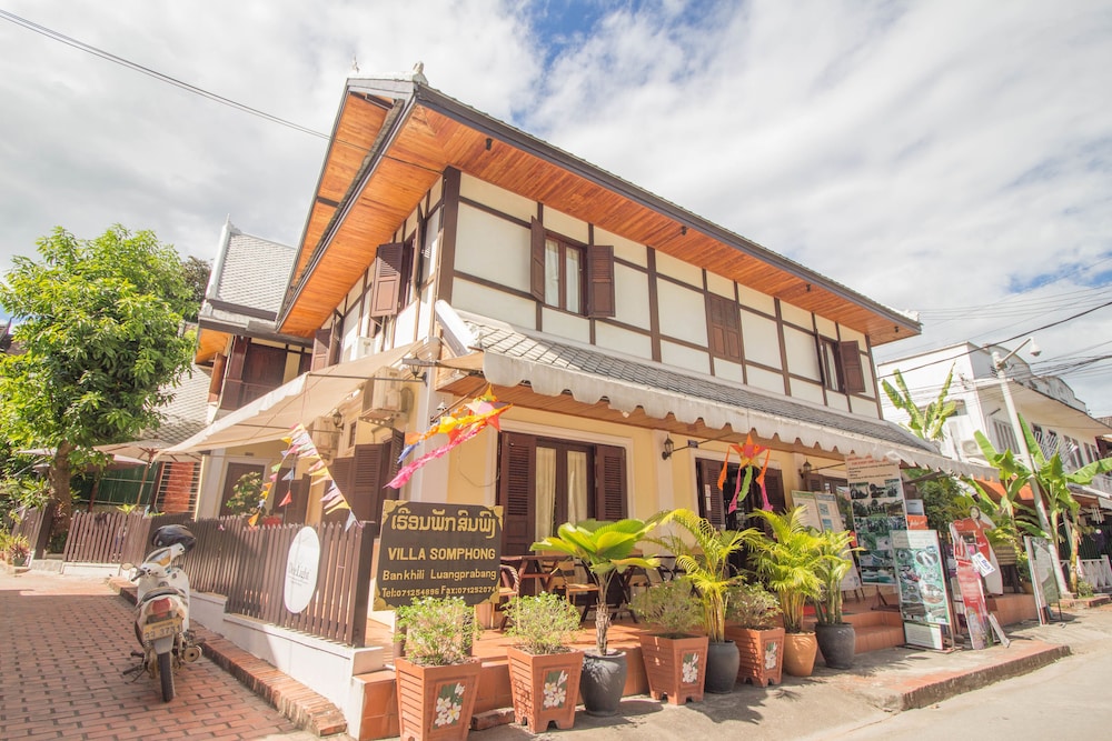 Villa Somphong 7/50