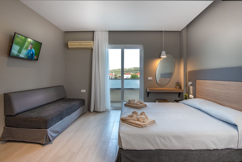 ROOM, DOUBLE BED, GROUND FLOOR