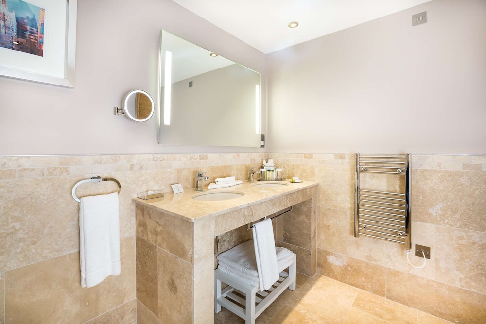 Doubletree By Hilton Milton Keynes 63/83