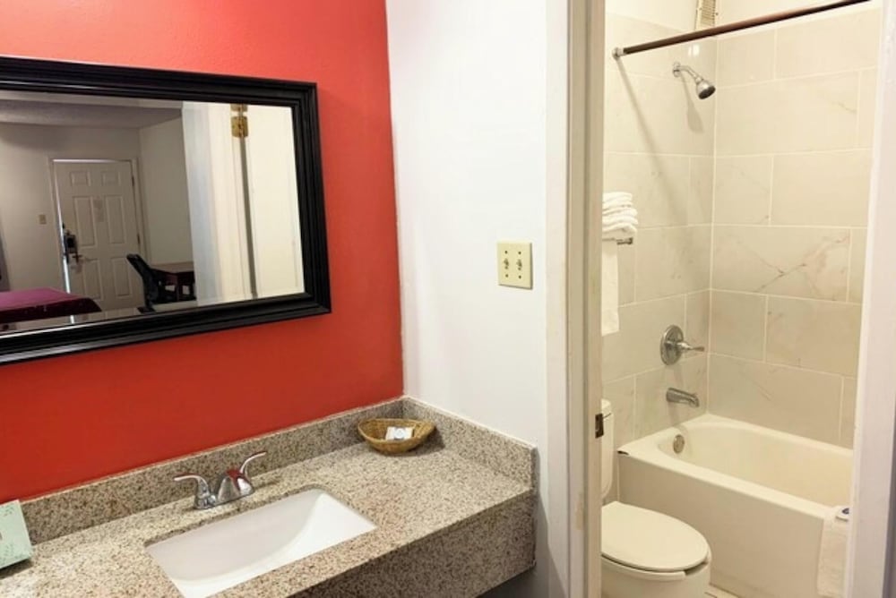 Rodeway Inn & Suites Jefferson 48/53