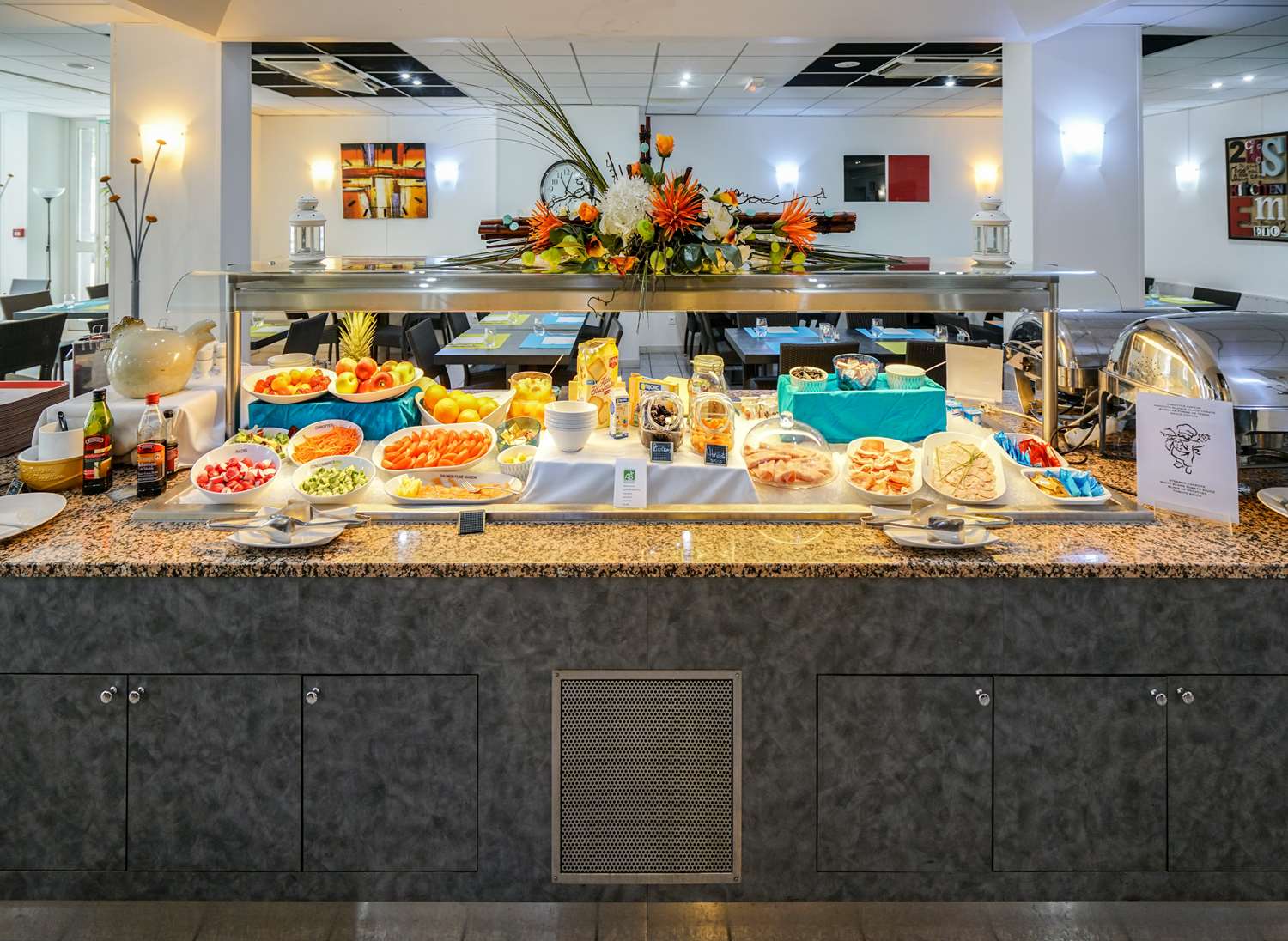 restaurant cafeteria