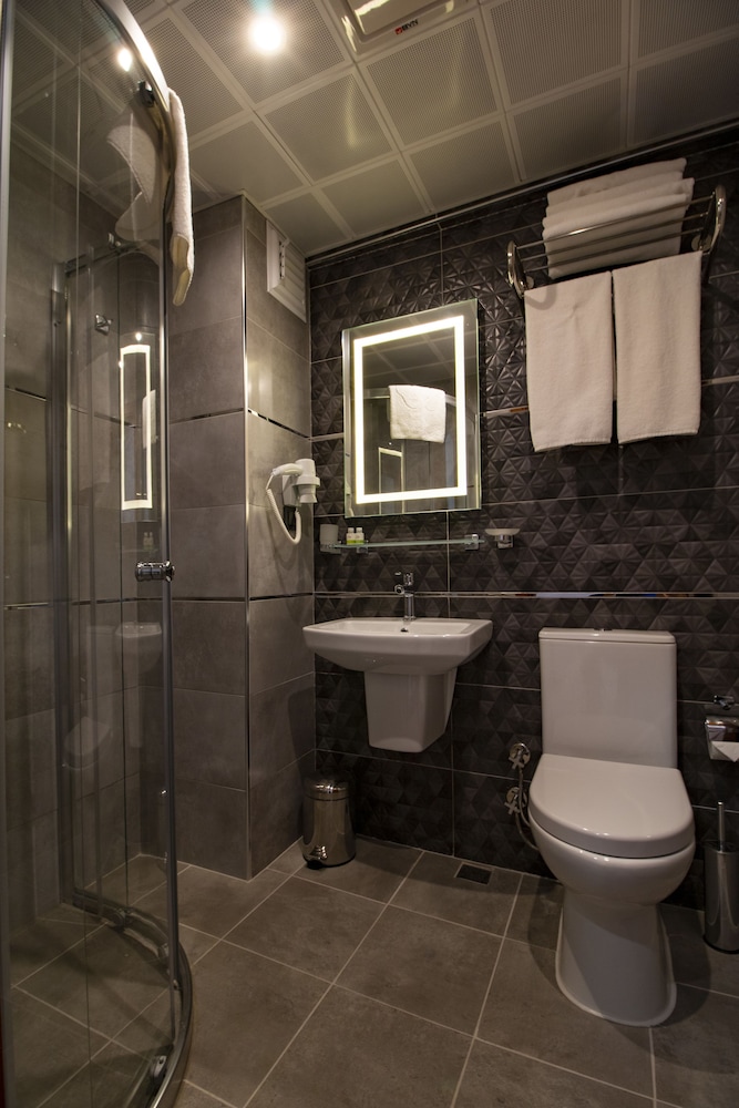 Avrasya Port Hotel 33/40