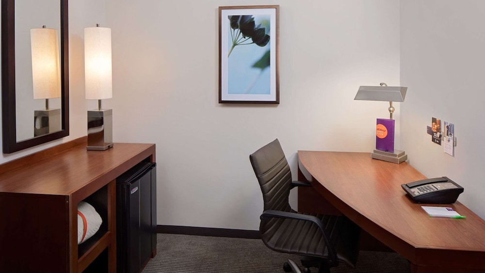 Hyatt Place Pittsburgh-North Shore 37/41
