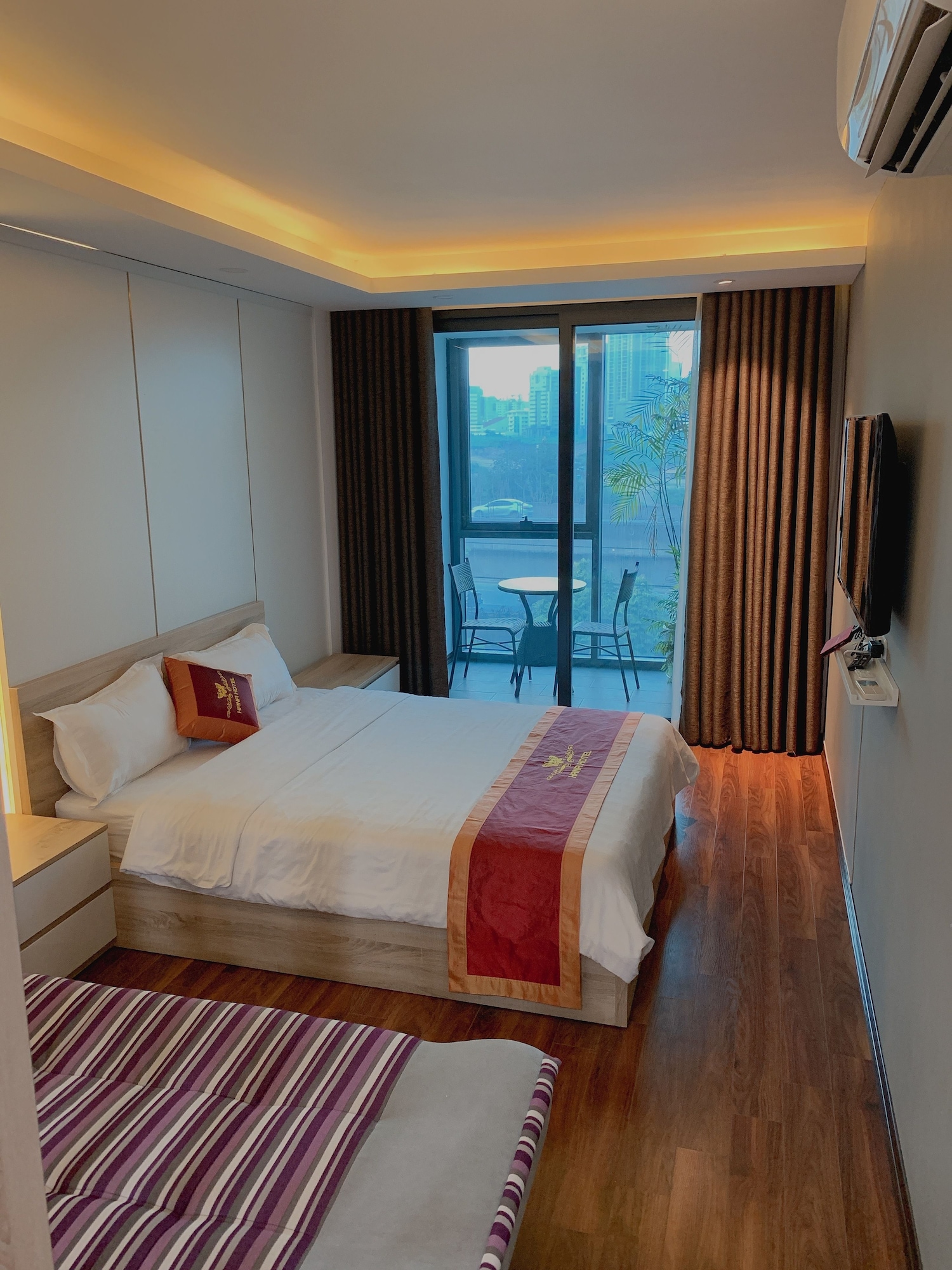 LUXURY, DOUBLE BED