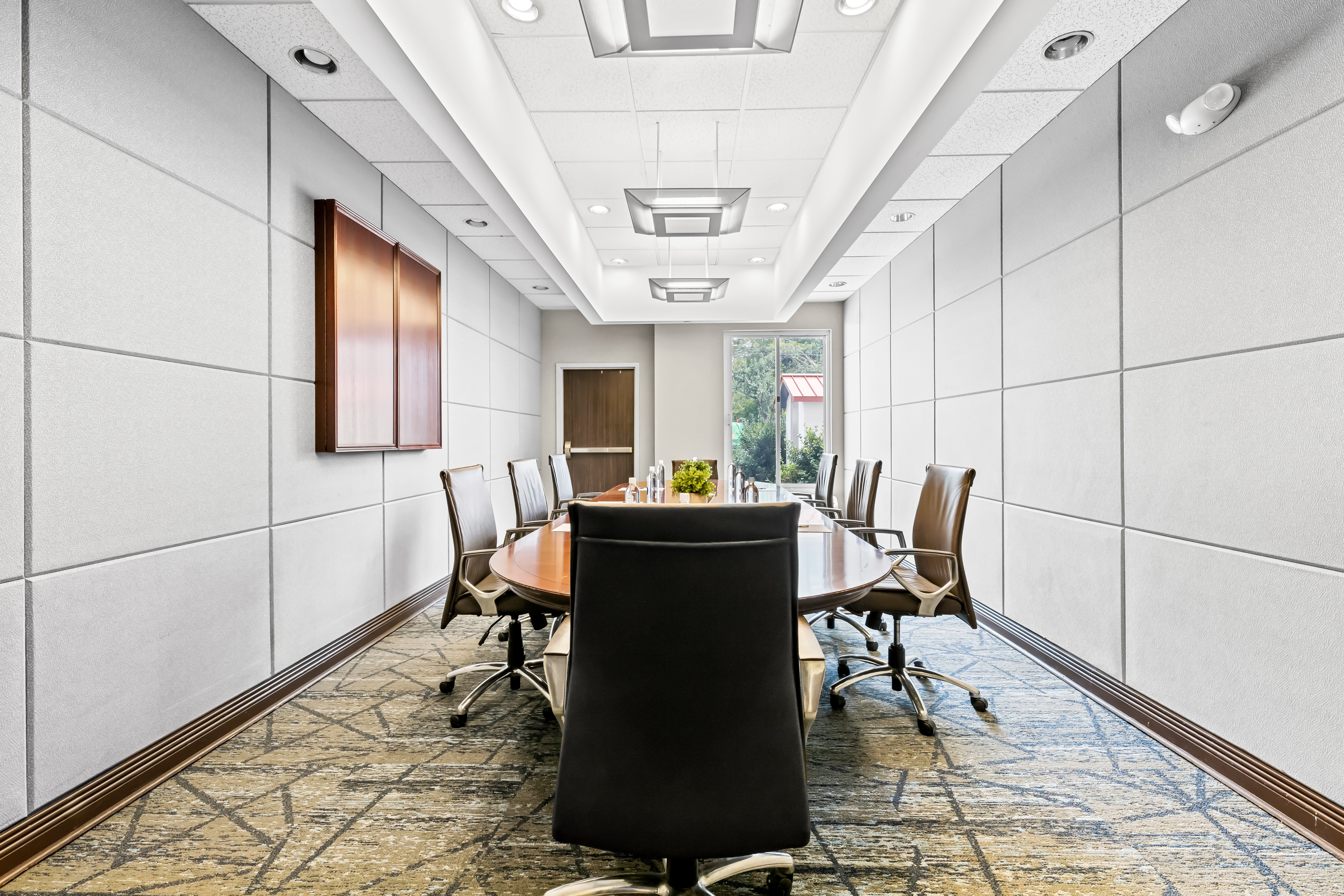 Holiday Inn Express Nashville-Hendersonville 25/41
