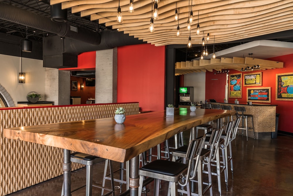 Ramada By Wyndham Austin South 9/52