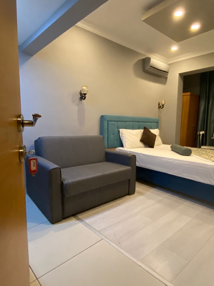 Riverland Suites & Apart Hotel 24/44