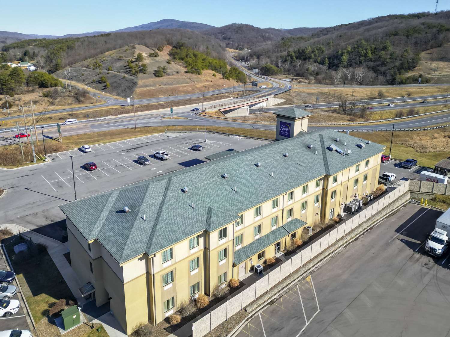 Sleep Inn & Suites Cumberland 4/53