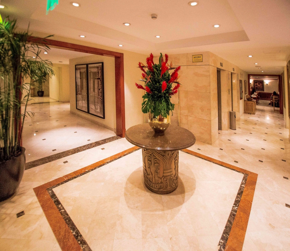 Los Tallanes Hotel Suites 4/70